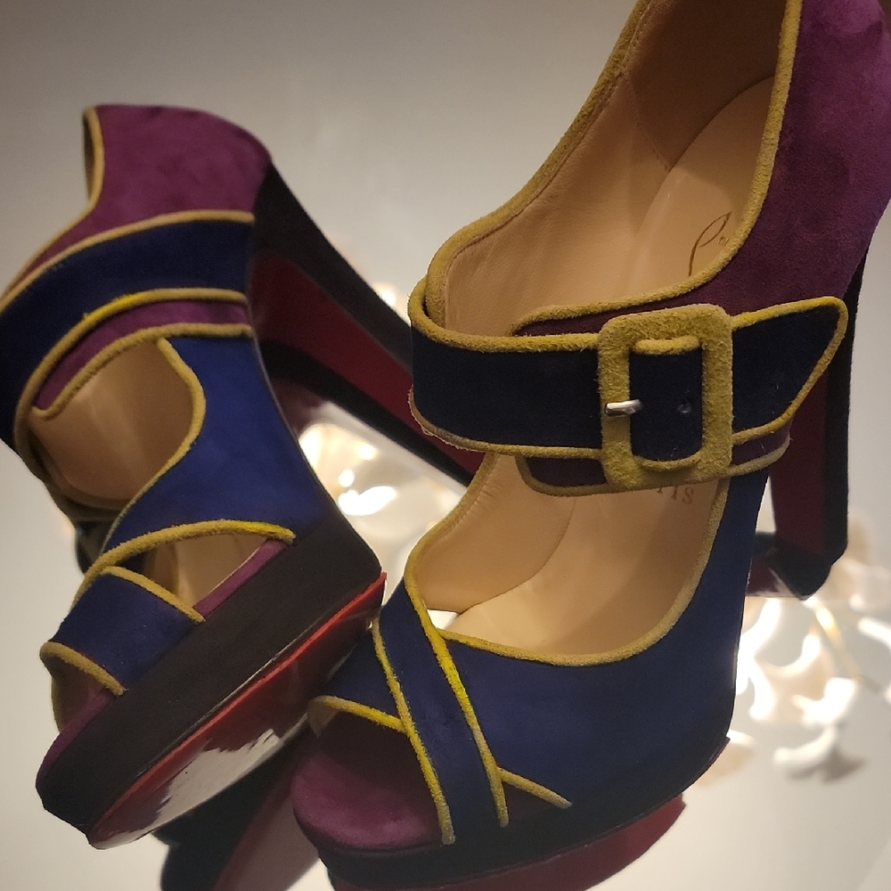 Christian Louboutins Dorgdogne Suede Royal Purple Blue Women's Heels.